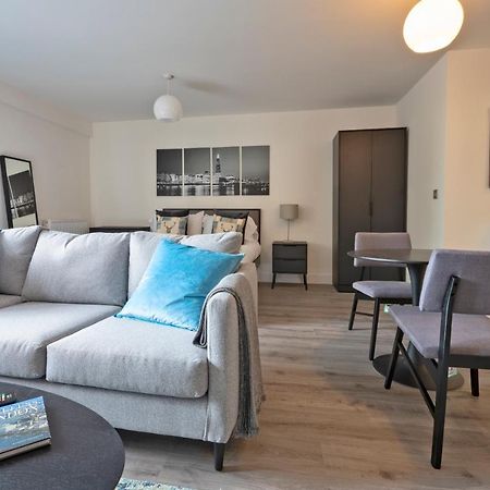 Seven Living Ashford - Modern And Spacious Apartments Exterior foto