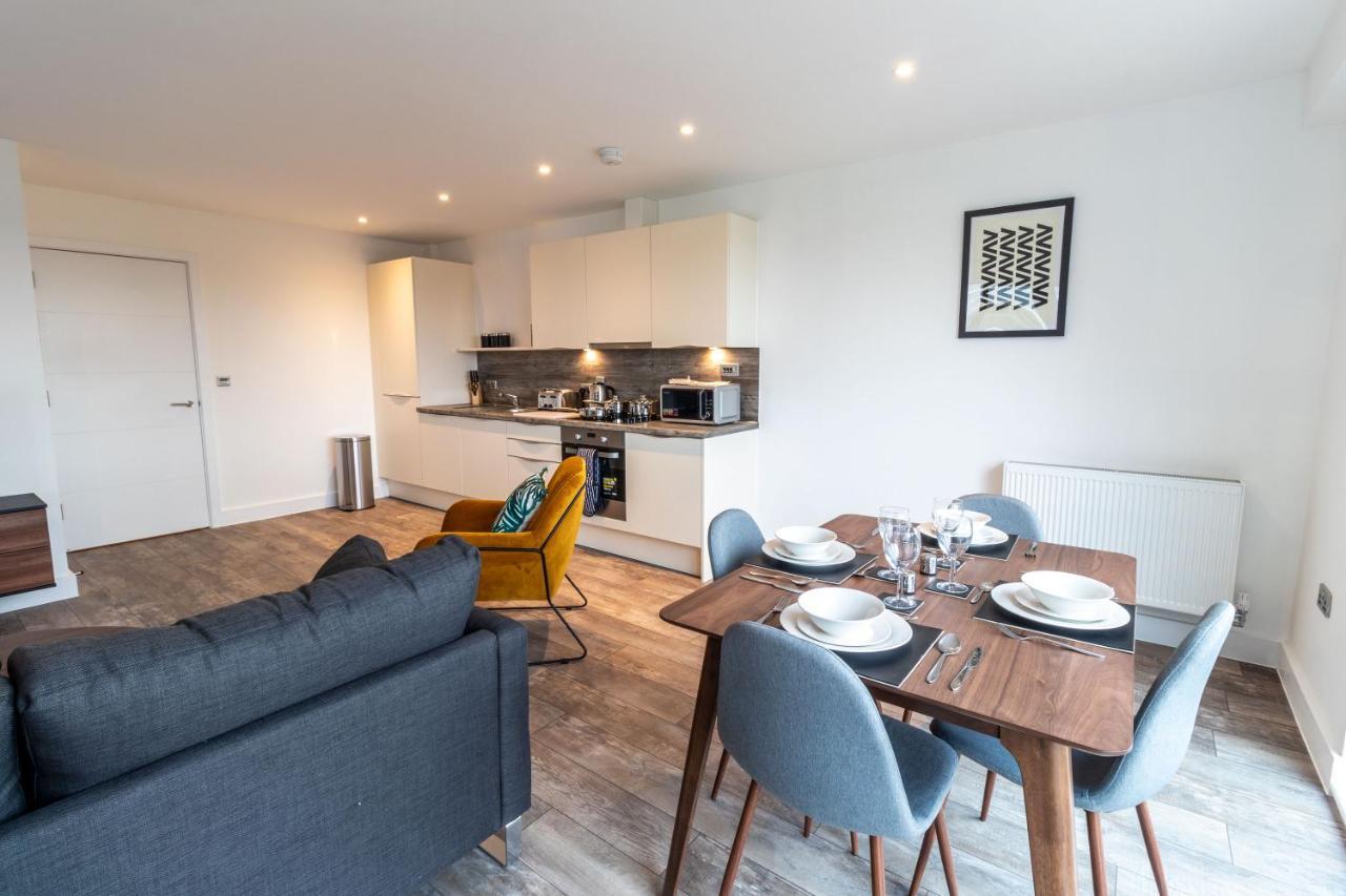 Seven Living Ashford - Modern And Spacious Apartments Exterior foto
