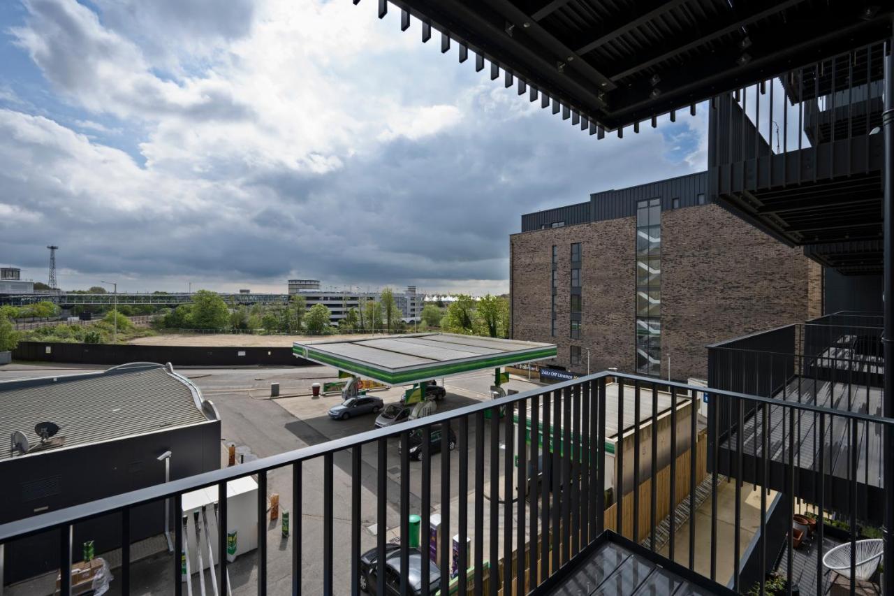 Seven Living Ashford - Modern And Spacious Apartments Exterior foto