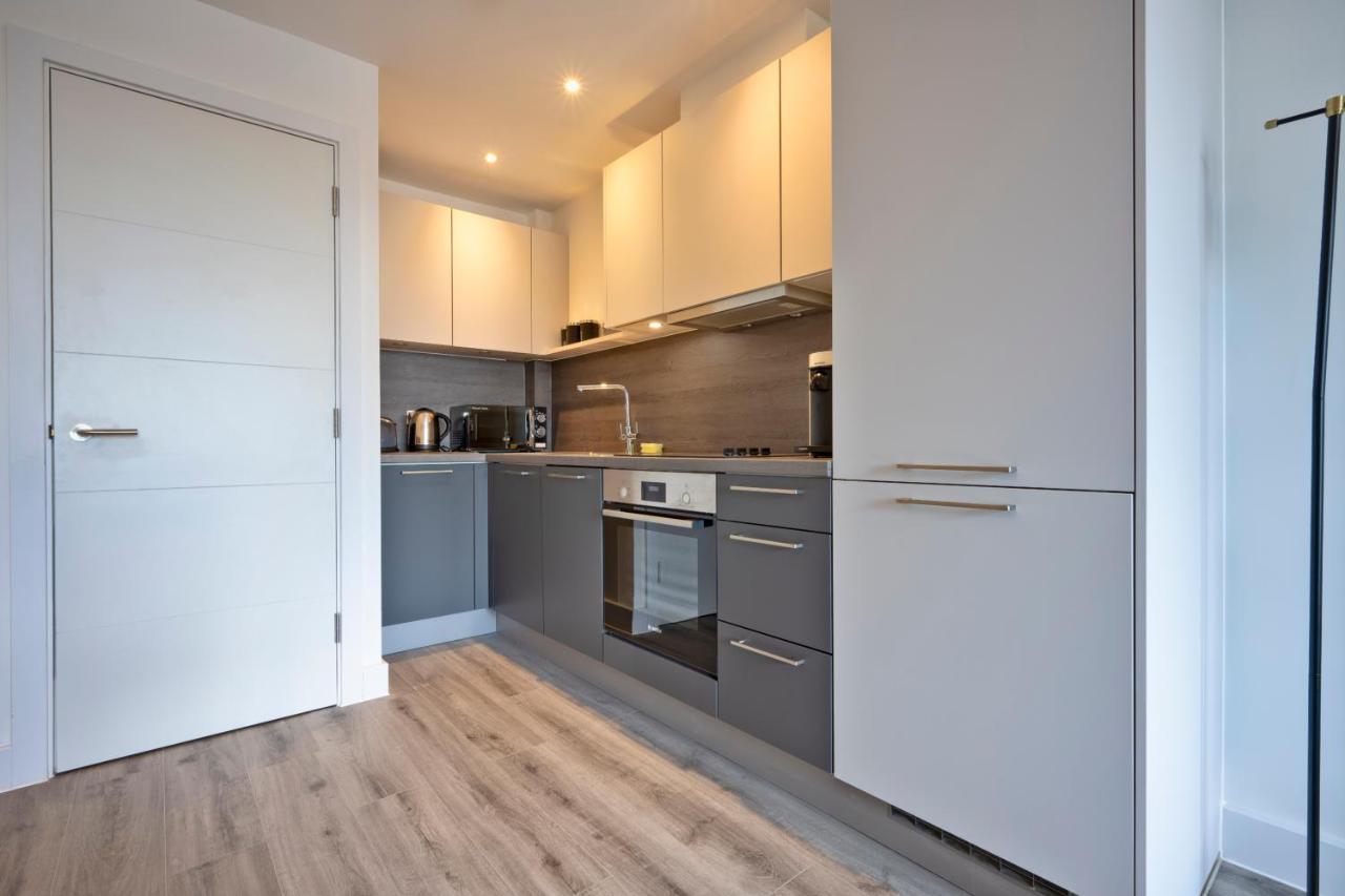 Seven Living Ashford - Modern And Spacious Apartments Exterior foto